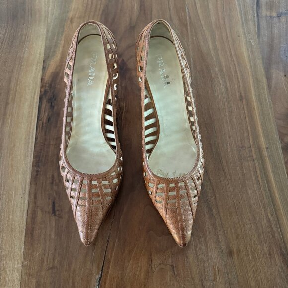 Tan Prada pumps sz 37.5 - Picture 1 of 8